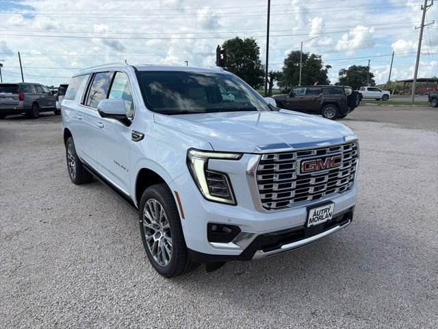 New 2026 GMC Yukon XL Denali w/ Denali Reserve Package AWD/4WD image 8