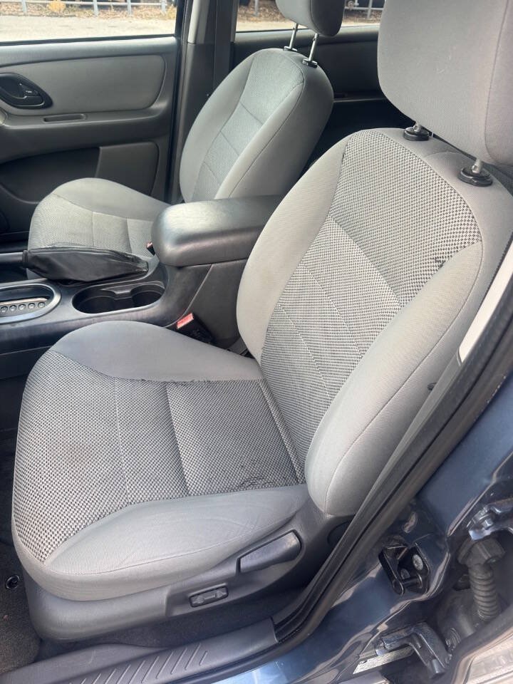 Used 2005 Ford Escape XLT FWD image 15