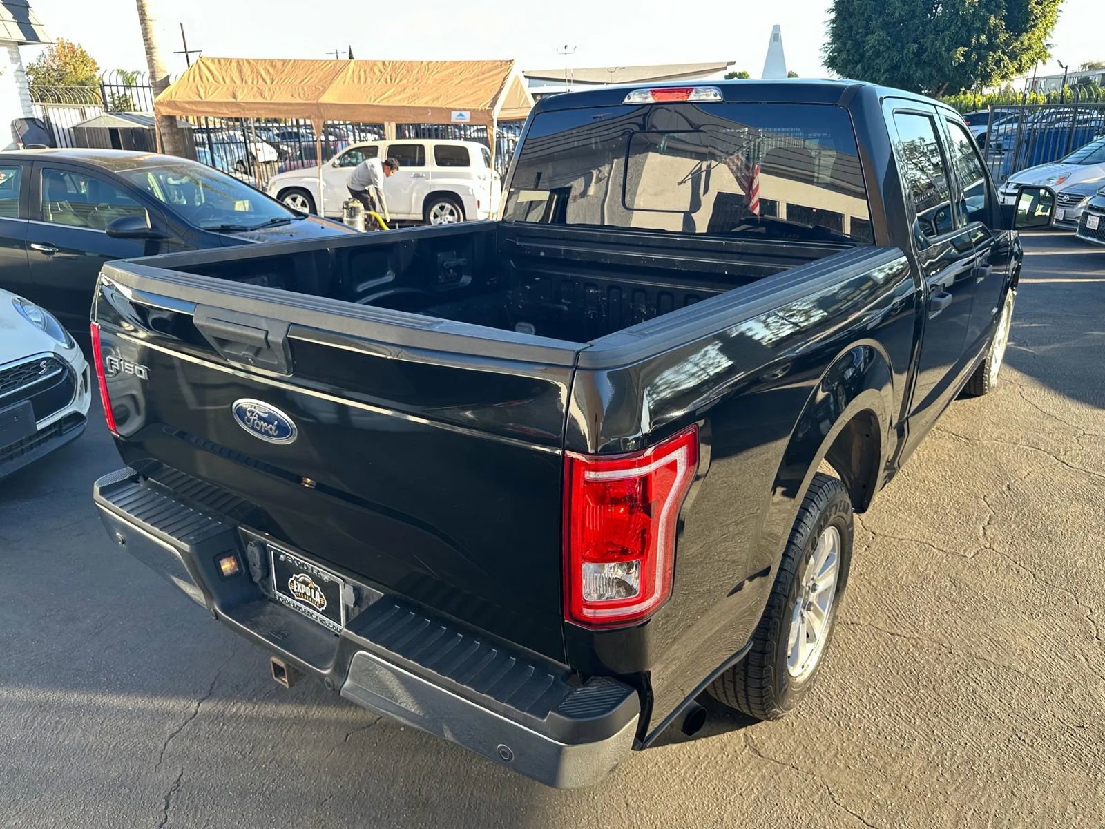 Used 2015 Ford F150 XLT w/ Equipment Group 301A Mid image 10