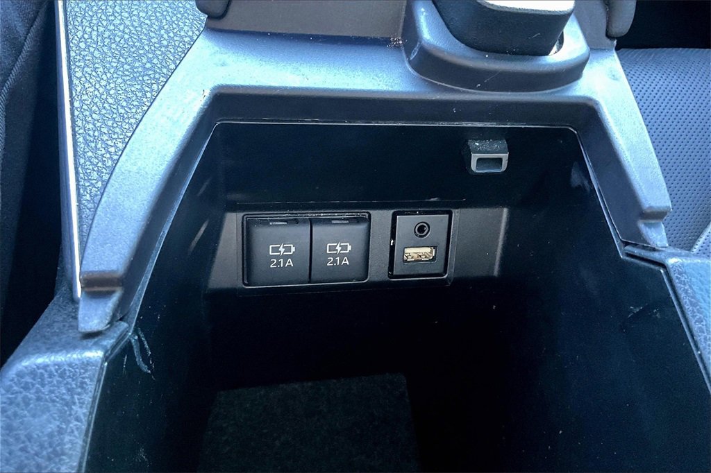 Used 2020 Toyota Avalon XSE w/ Carpet Mat Package image 12