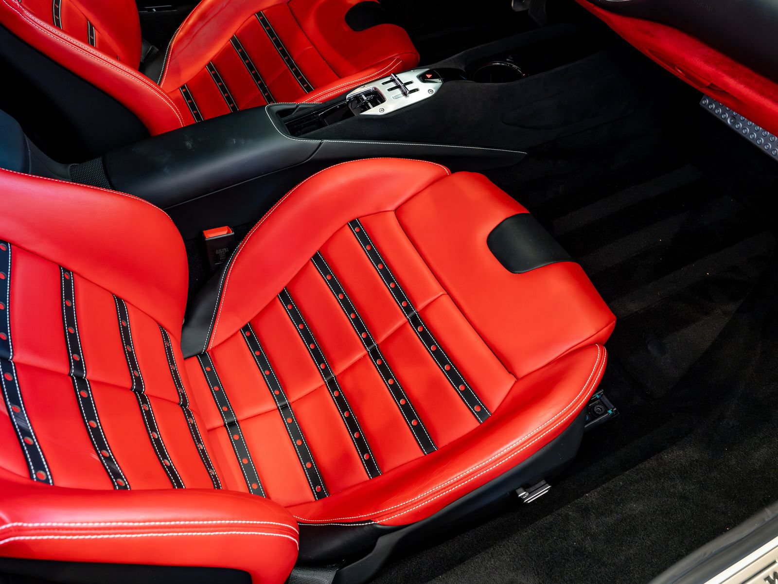 Used 2021 Ferrari SF90 Stradale AWD/4WD image 20
