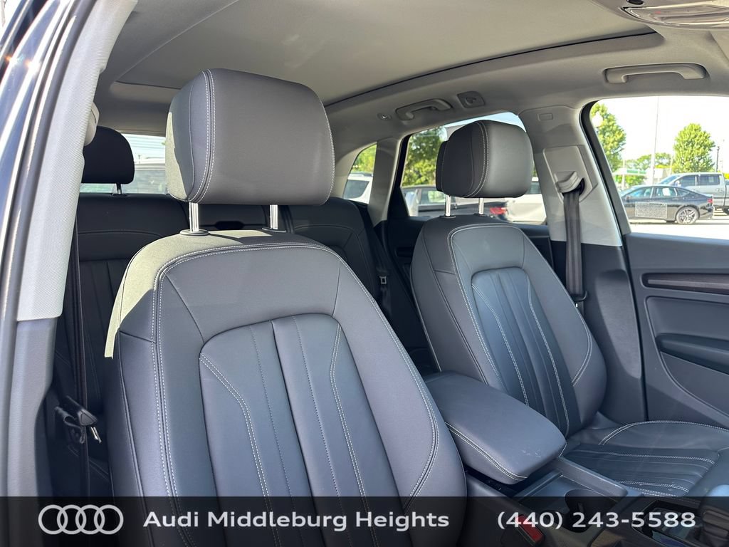 Used 2023 Audi Q5 2.0T Premium w/ Convenience Package AWD/4WD image 18