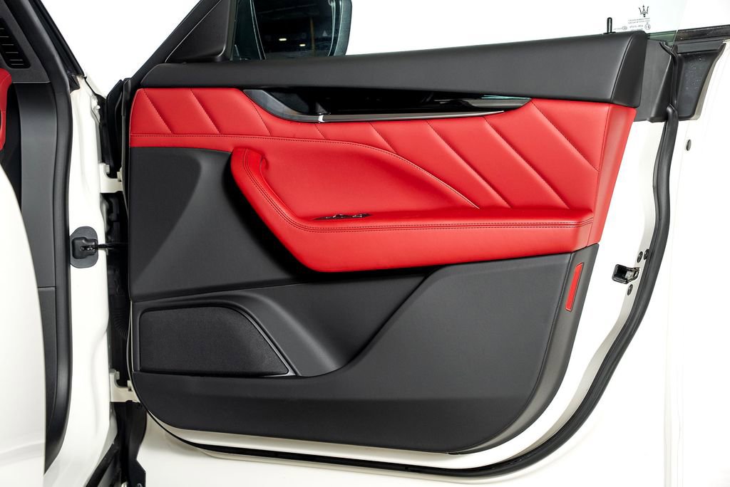 Used 2022 Maserati Levante GT image 62