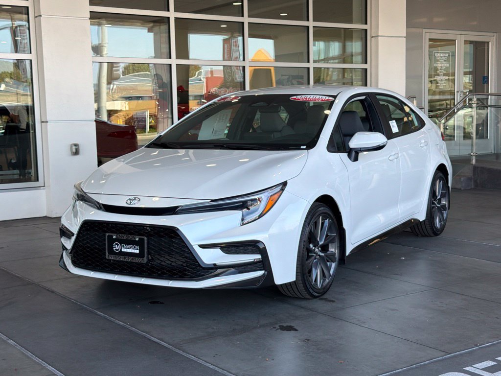 Certified 2026 Toyota Corolla SE FWD image 2
