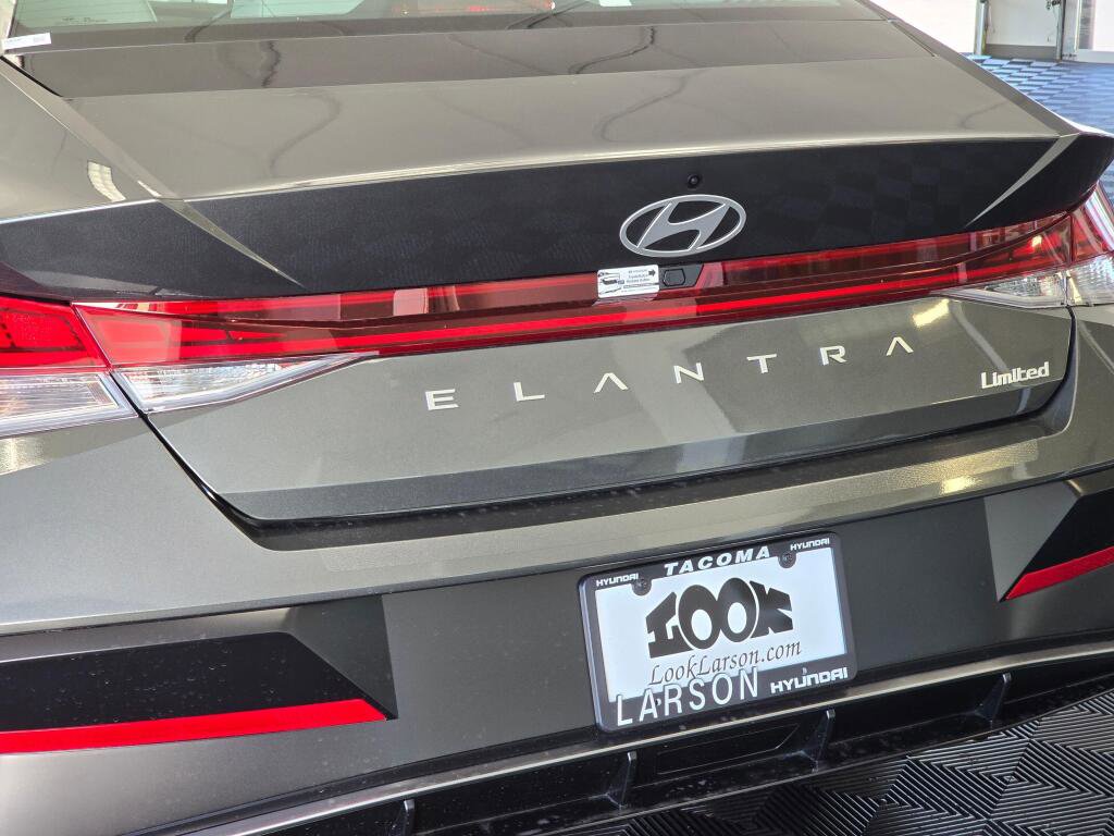 New 2026 Hyundai Elantra Limited image 13
