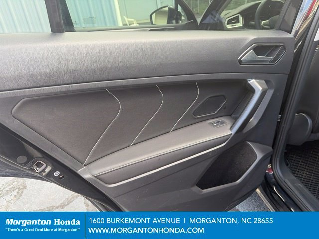 Used 2023 Volkswagen Tiguan SE FWD image 19