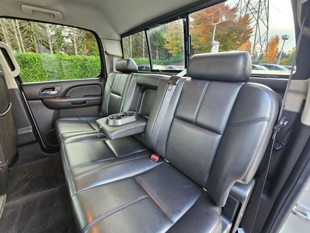 Used 2011 GMC Sierra 1500 SLT w/ Chrome Essentials Package AWD/4WD image 19