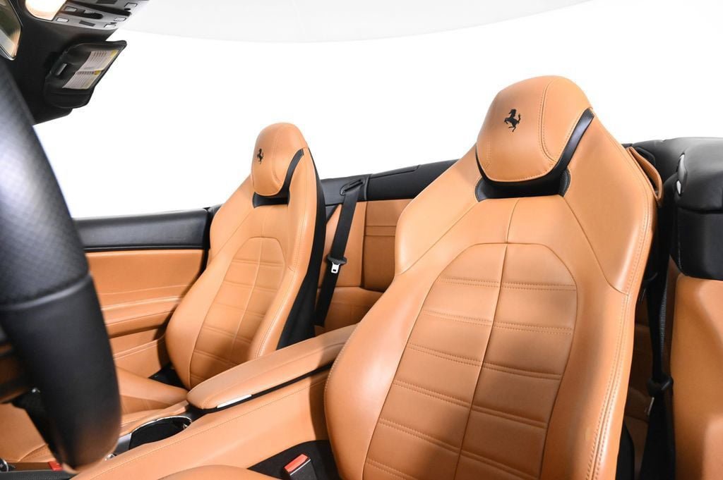 Certified 2017 Ferrari California T RWD image 19