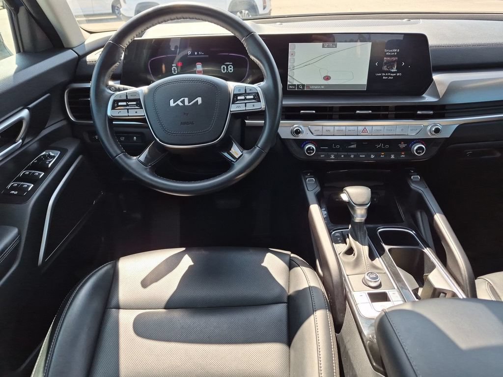 Used 2025 Kia Telluride S FWD image 32
