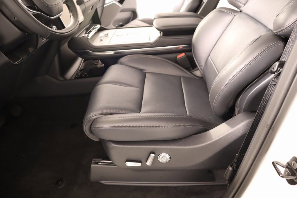 New 2025 Lincoln Navigator Reserve w/ Jet Appearance Package image 11