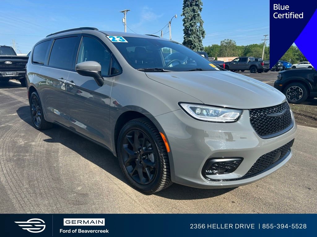 Used 2023 Chrysler Pacifica Touring-L w/ S Appearance Package AWD/4WD video 1