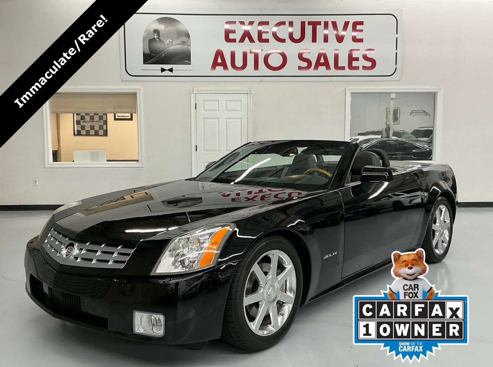 Used 2005 Cadillac XLR image 1