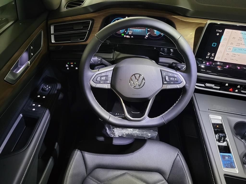 New 2026 Volkswagen Atlas SE image 5