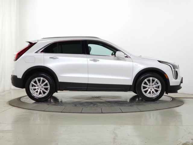 Certified 2023 Cadillac XT4 Luxury w/ Cold Weather Package image 9