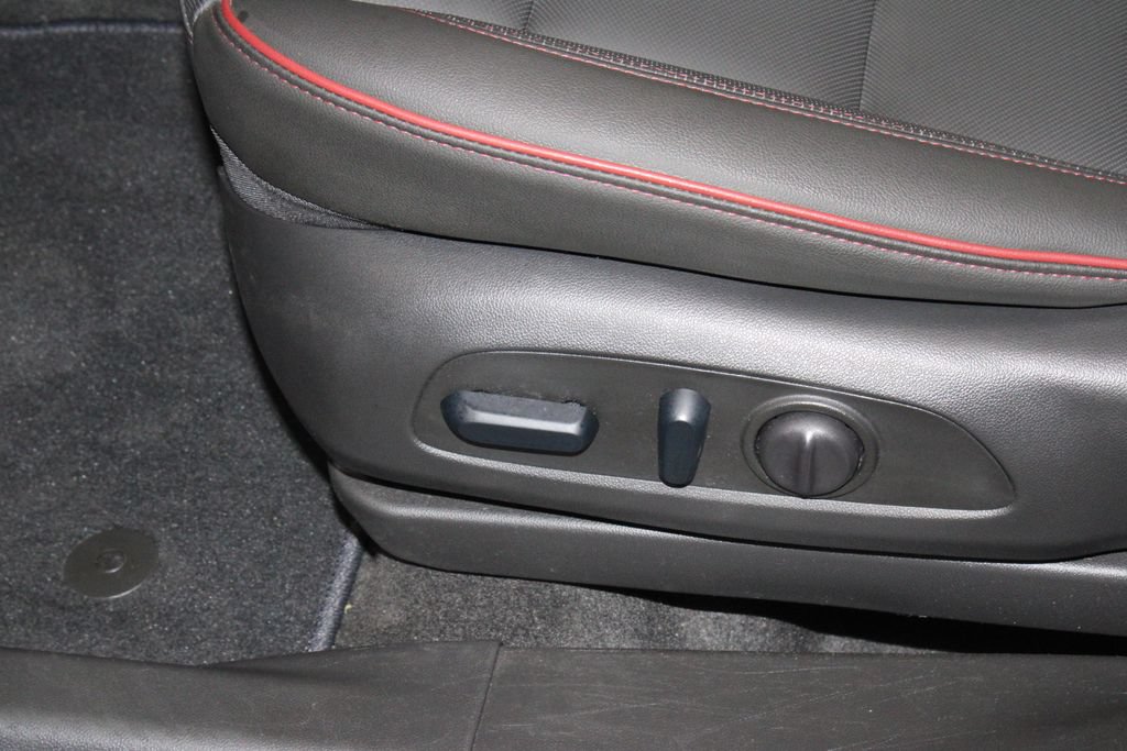 Used 2024 Chevrolet TrailBlazer RS AWD/4WD image 23
