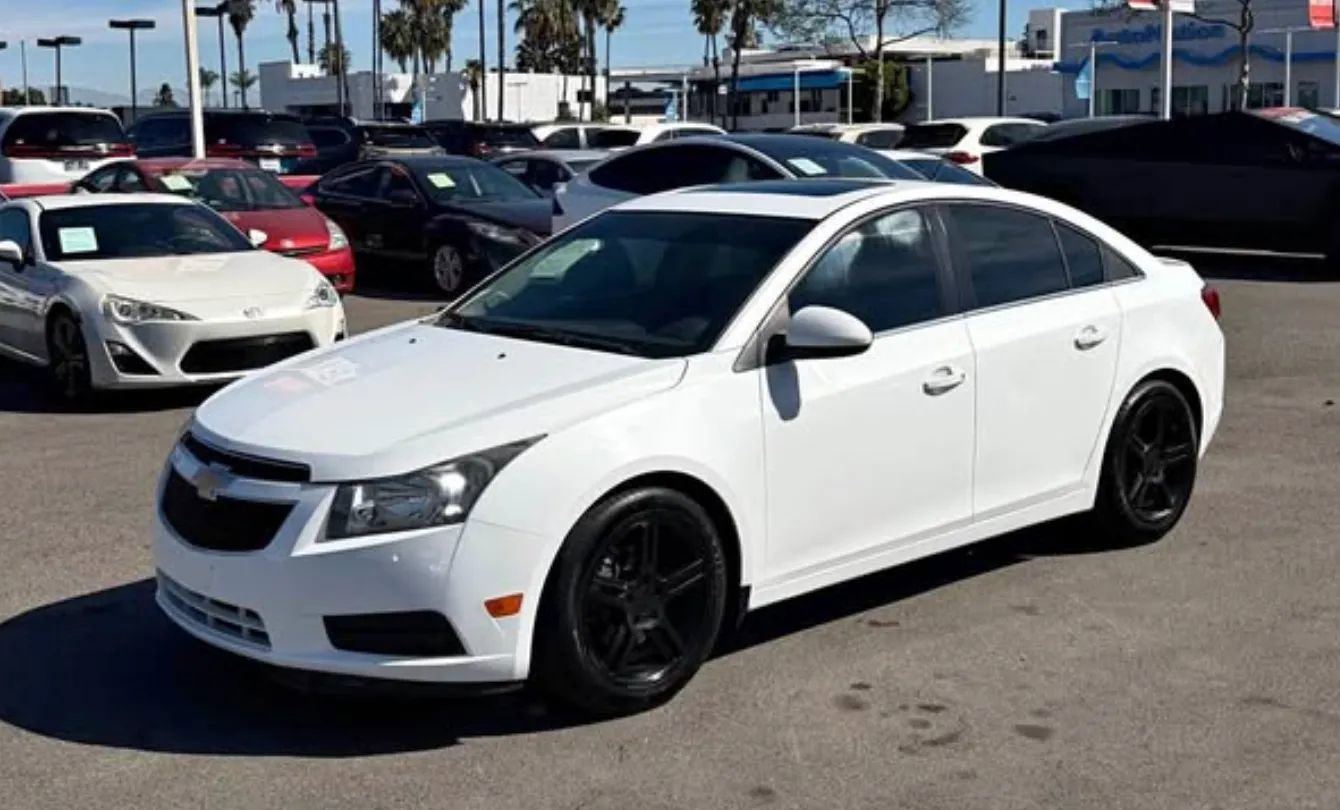 Used 2014 Chevrolet Cruze Diesel image 3