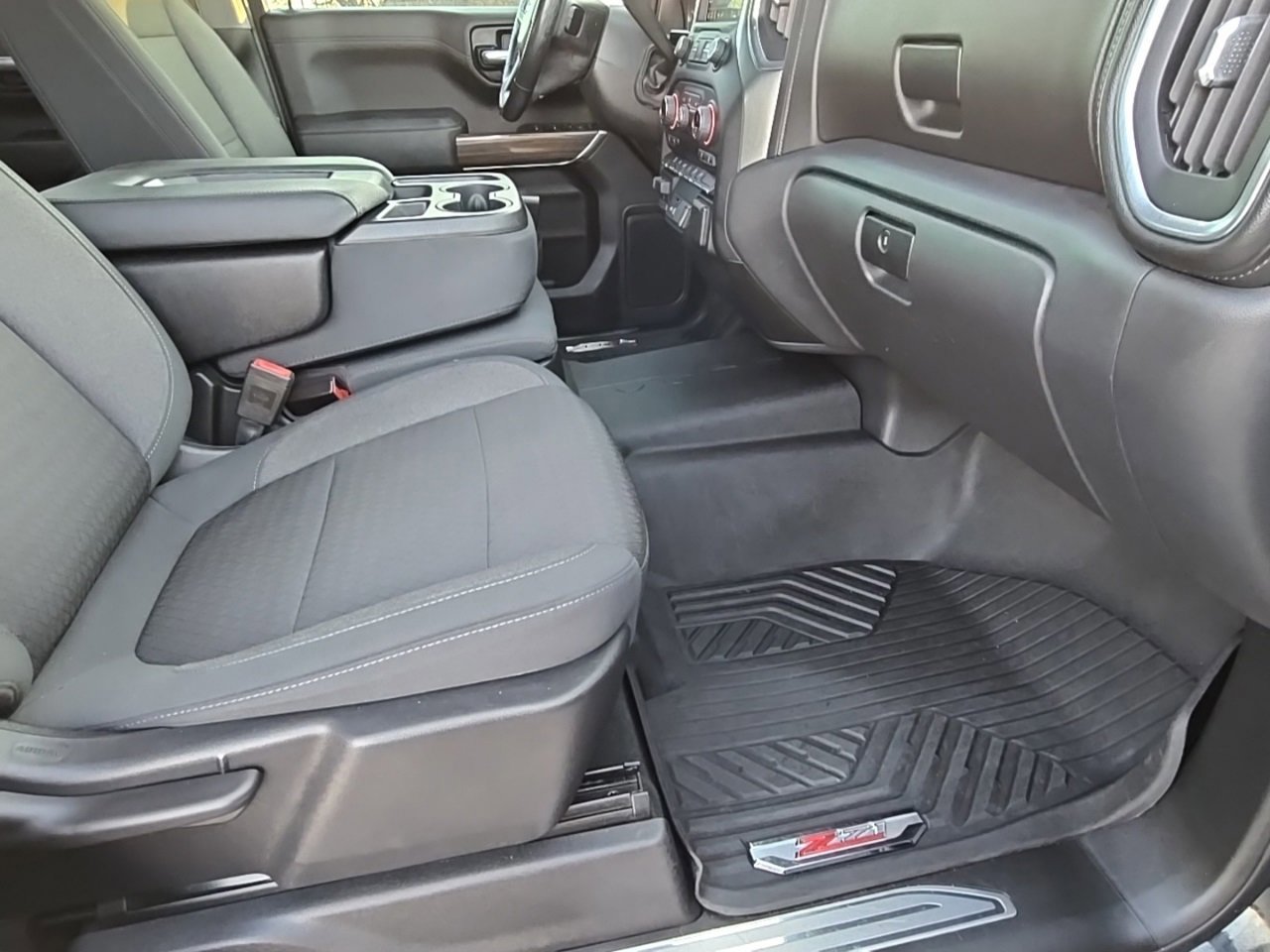 Used 2020 Chevrolet Silverado 1500 LT w/ All-Star Edition image 35