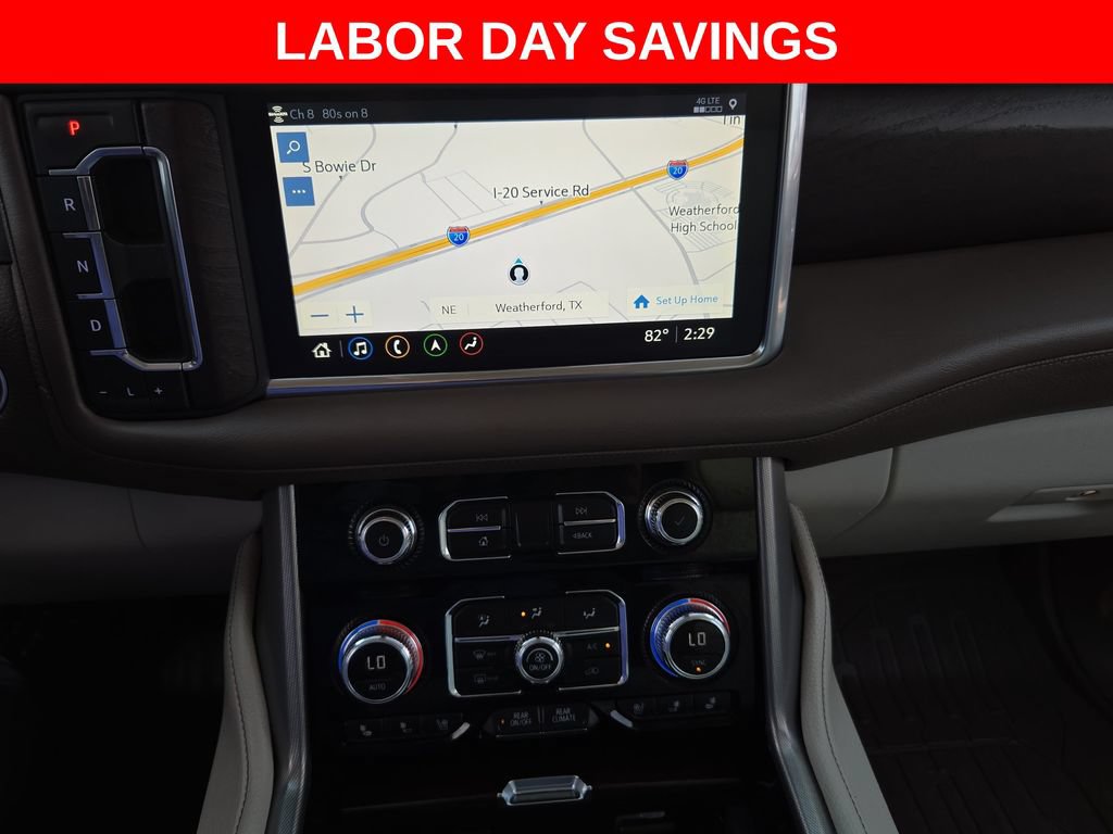 Used 2021 GMC Yukon XL Denali w/ Denali Premium Package AWD/4WD image 18