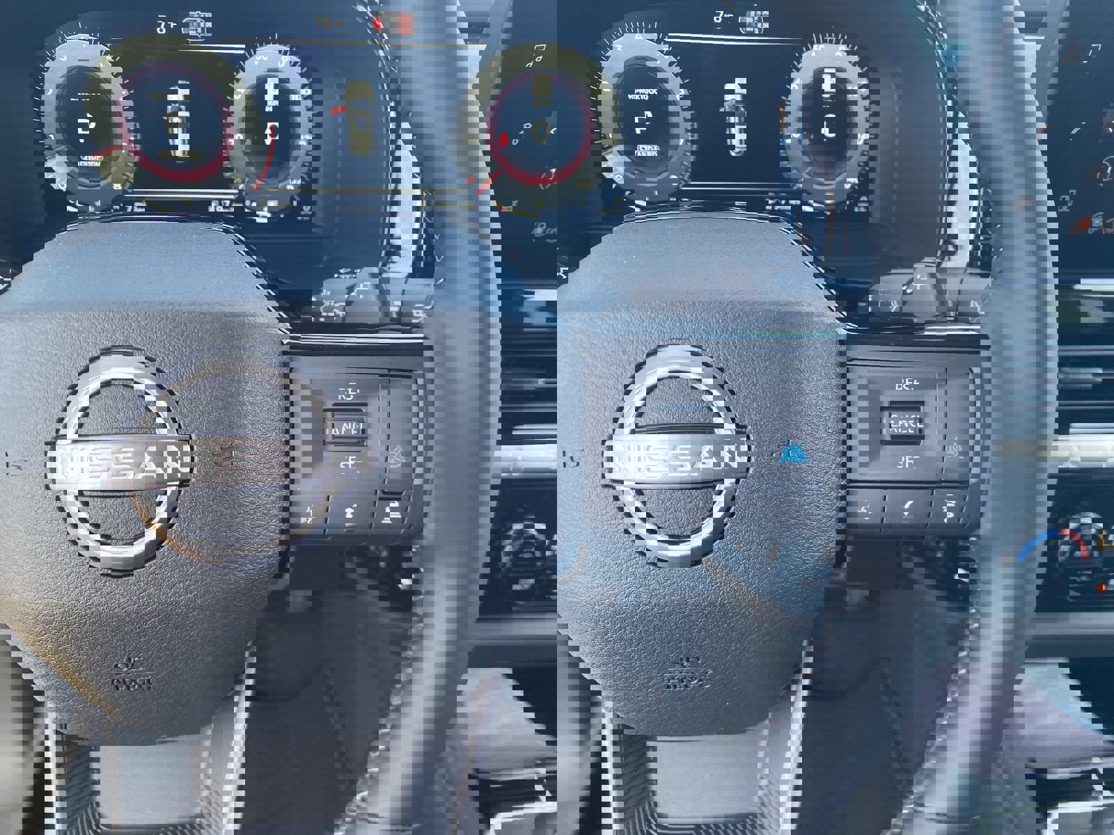 New 2026 Nissan Pathfinder SL image 26