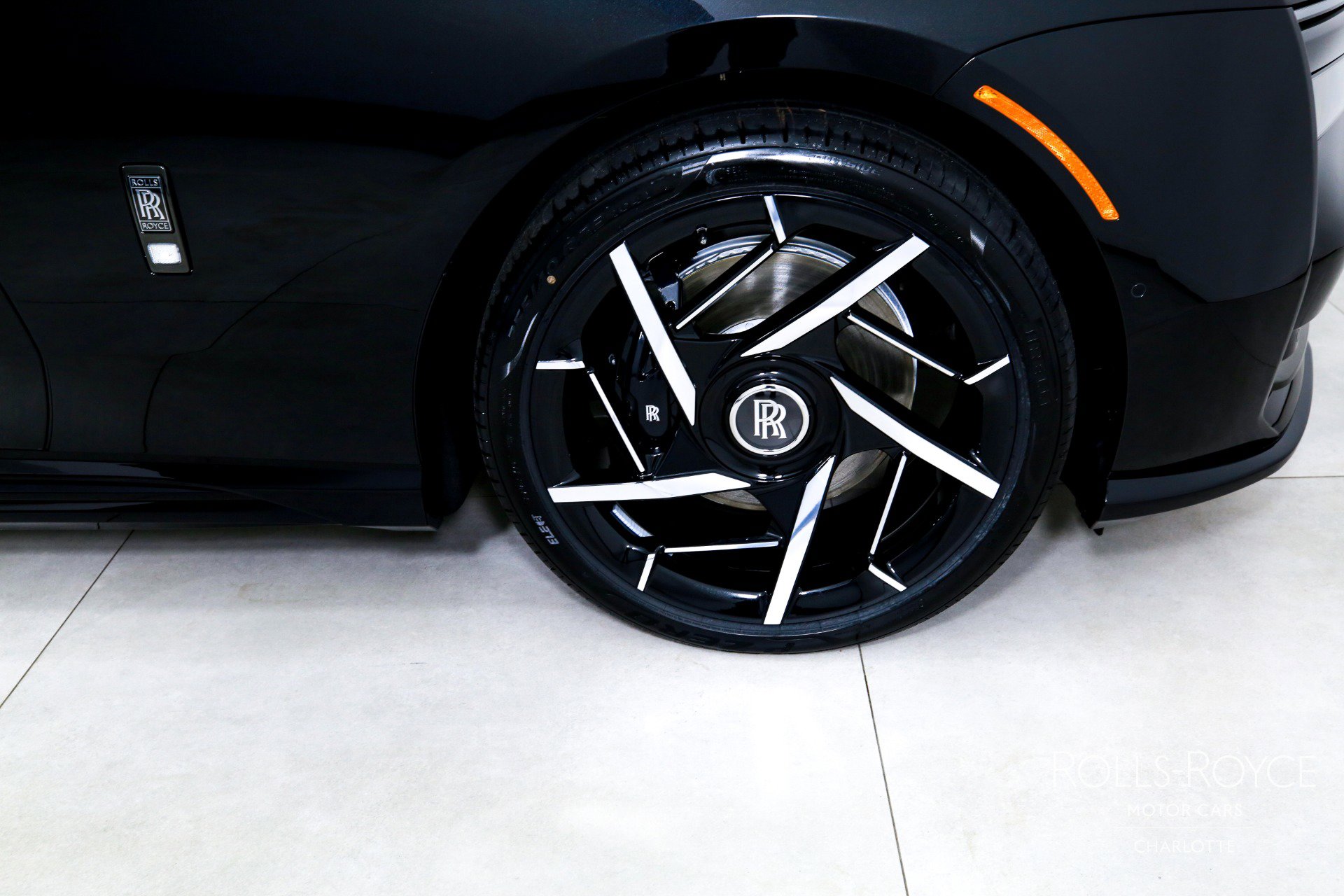 New 2025 Rolls-Royce Spectre Black Badge w/ Spectre Enhancement Package AWD/4WD image 34