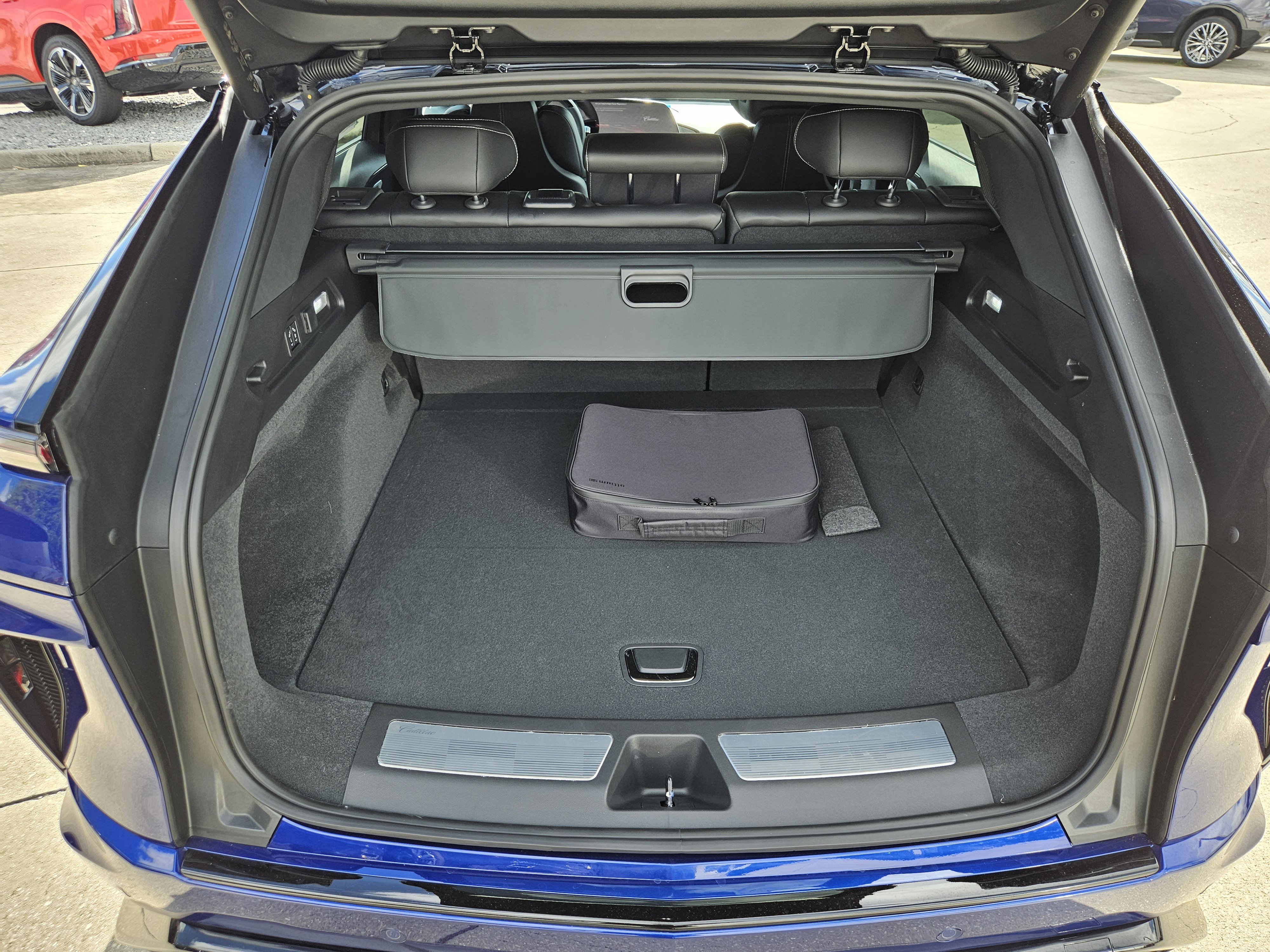 New 2026 Cadillac Lyriq V image 12