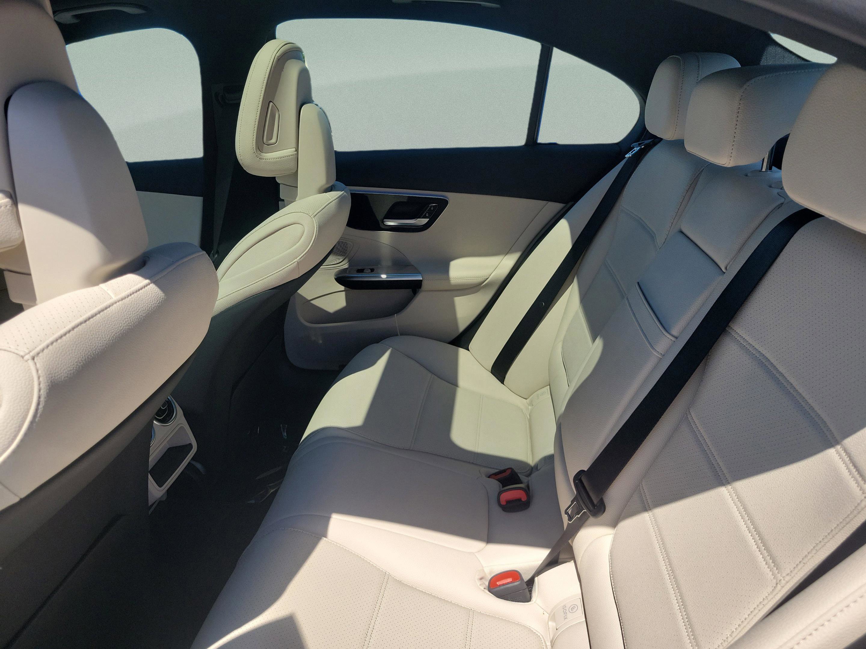 Used 2026 Mercedes-Benz C 300 Sedan image 6