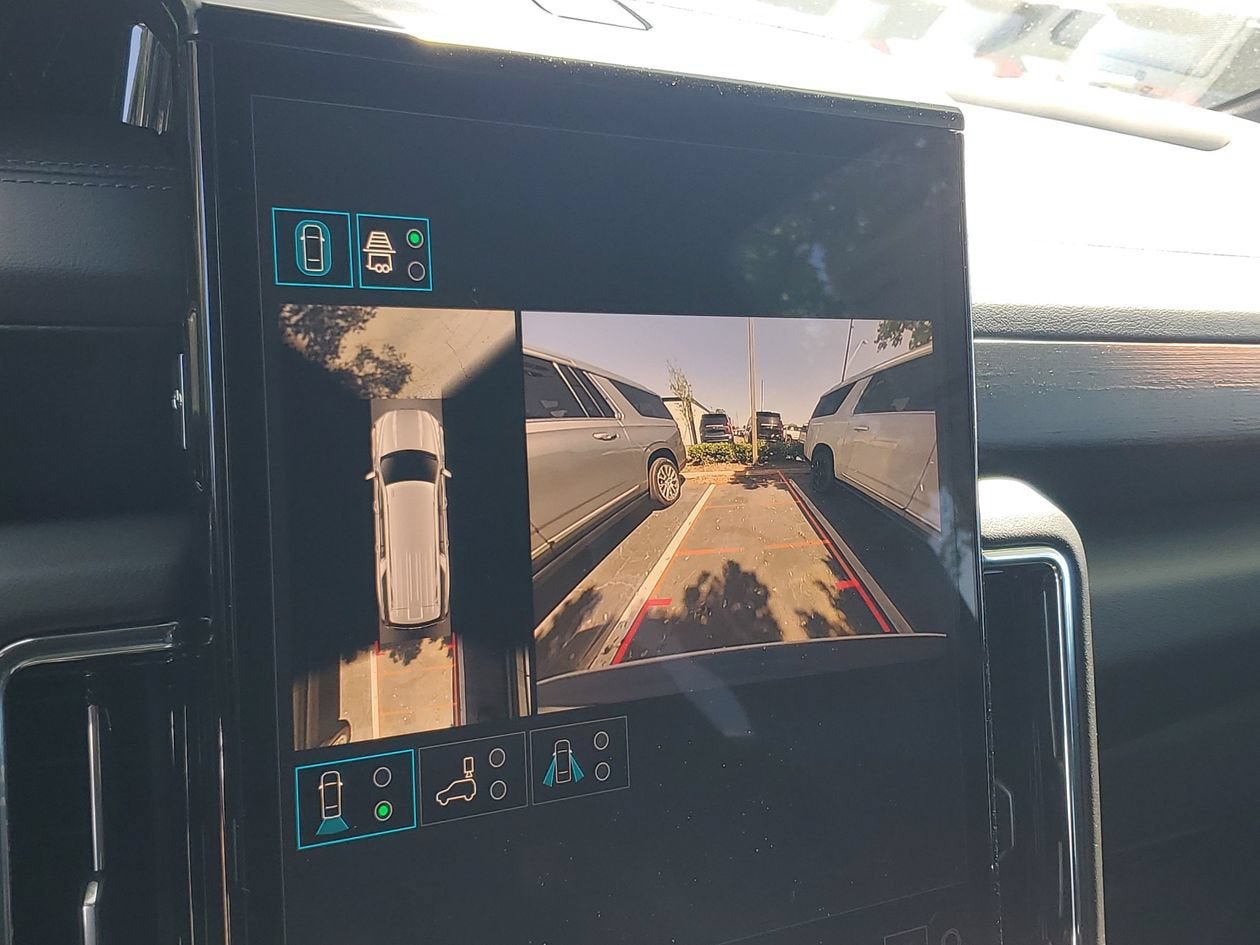 New 2026 GMC Yukon XL Denali w/ Sun & Power Step Package AWD/4WD image 22