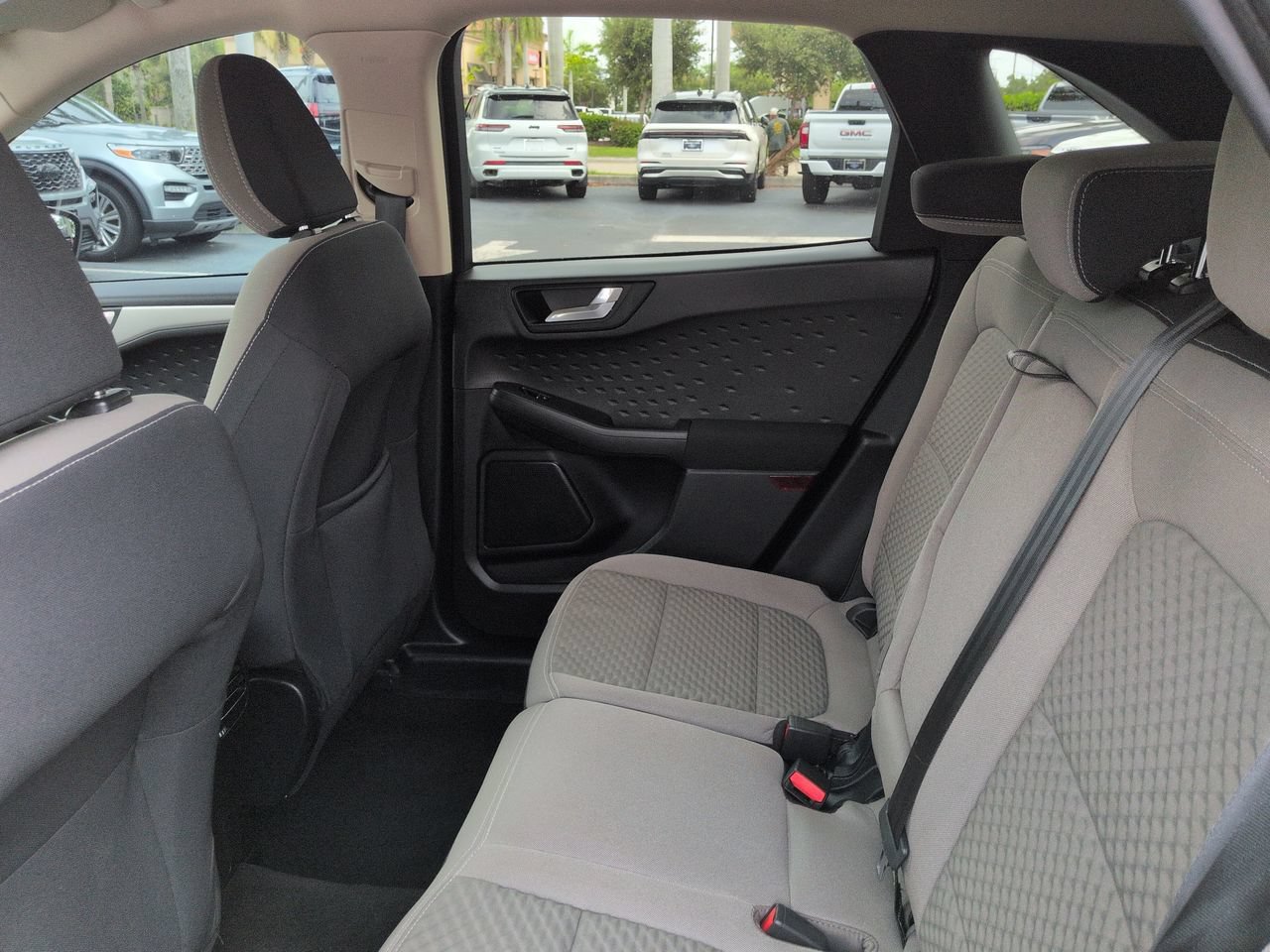 Used 2020 Ford Escape SE FWD image 14