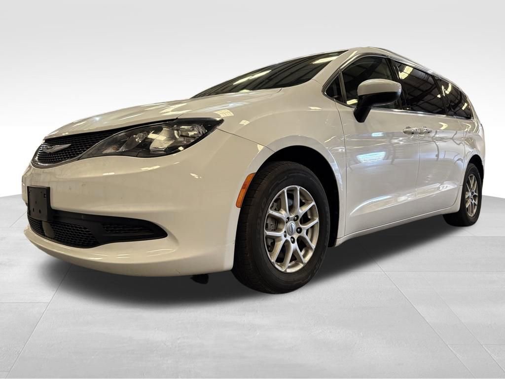 Used 2021 Chrysler Voyager Lxi FWD image 10