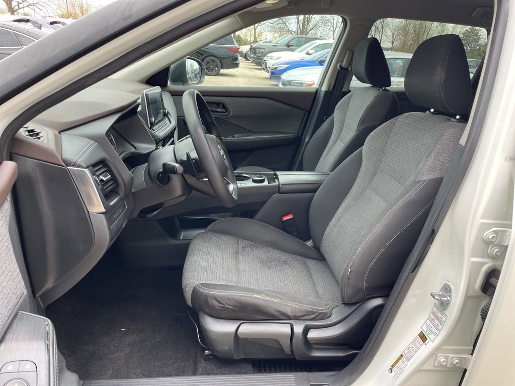 Used 2022 Nissan Rogue S AWD/4WD image 8