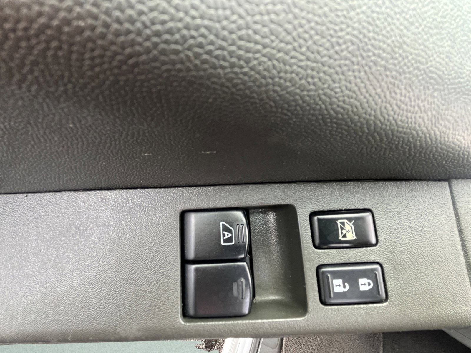 Used 2020 Nissan Frontier SV AWD/4WD image 23