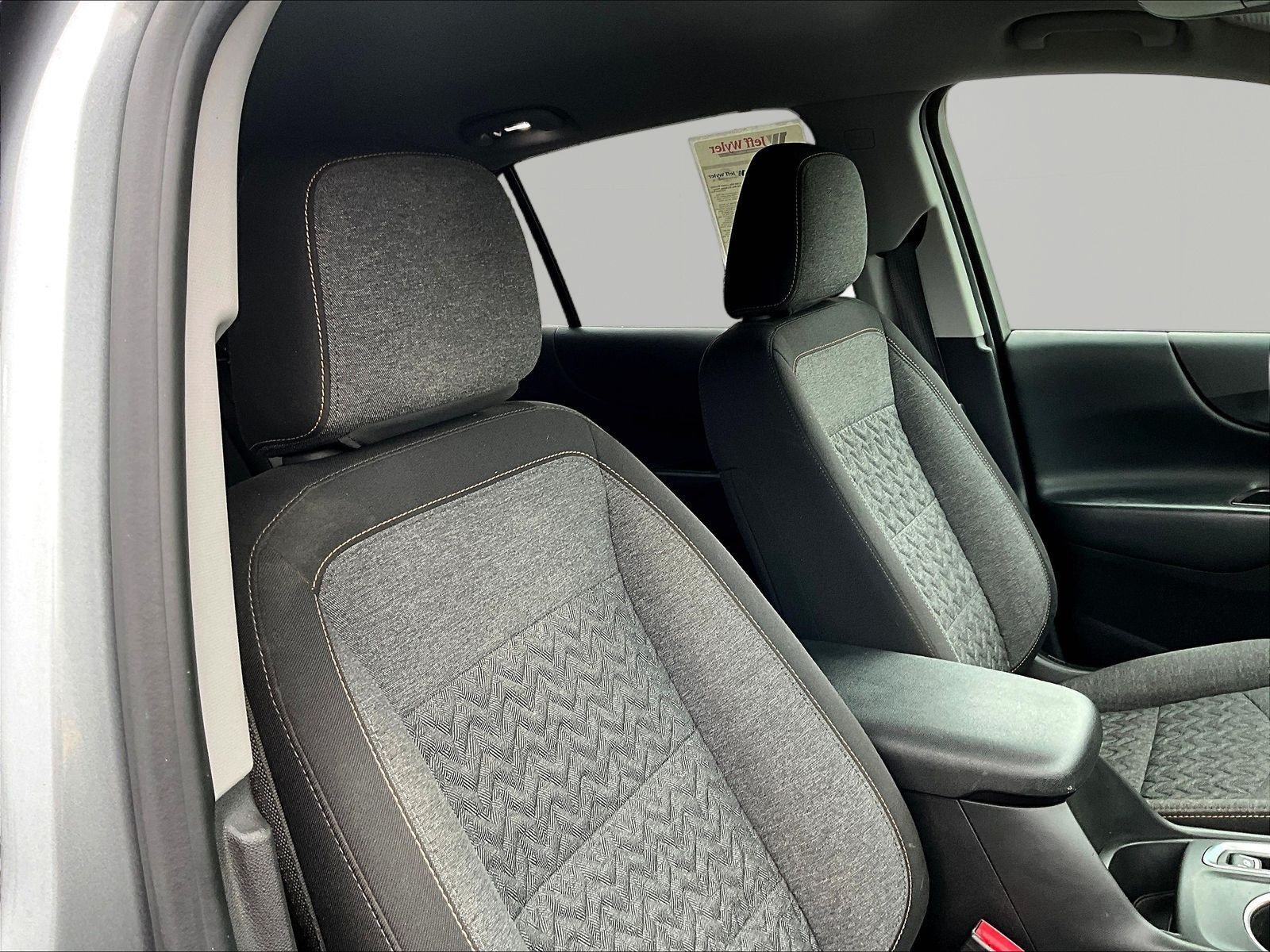 Used 2023 Chevrolet Equinox LT AWD/4WD image 29