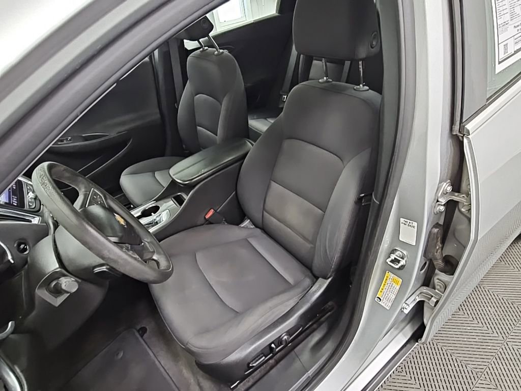 Used 2020 Chevrolet Malibu LT FWD image 25