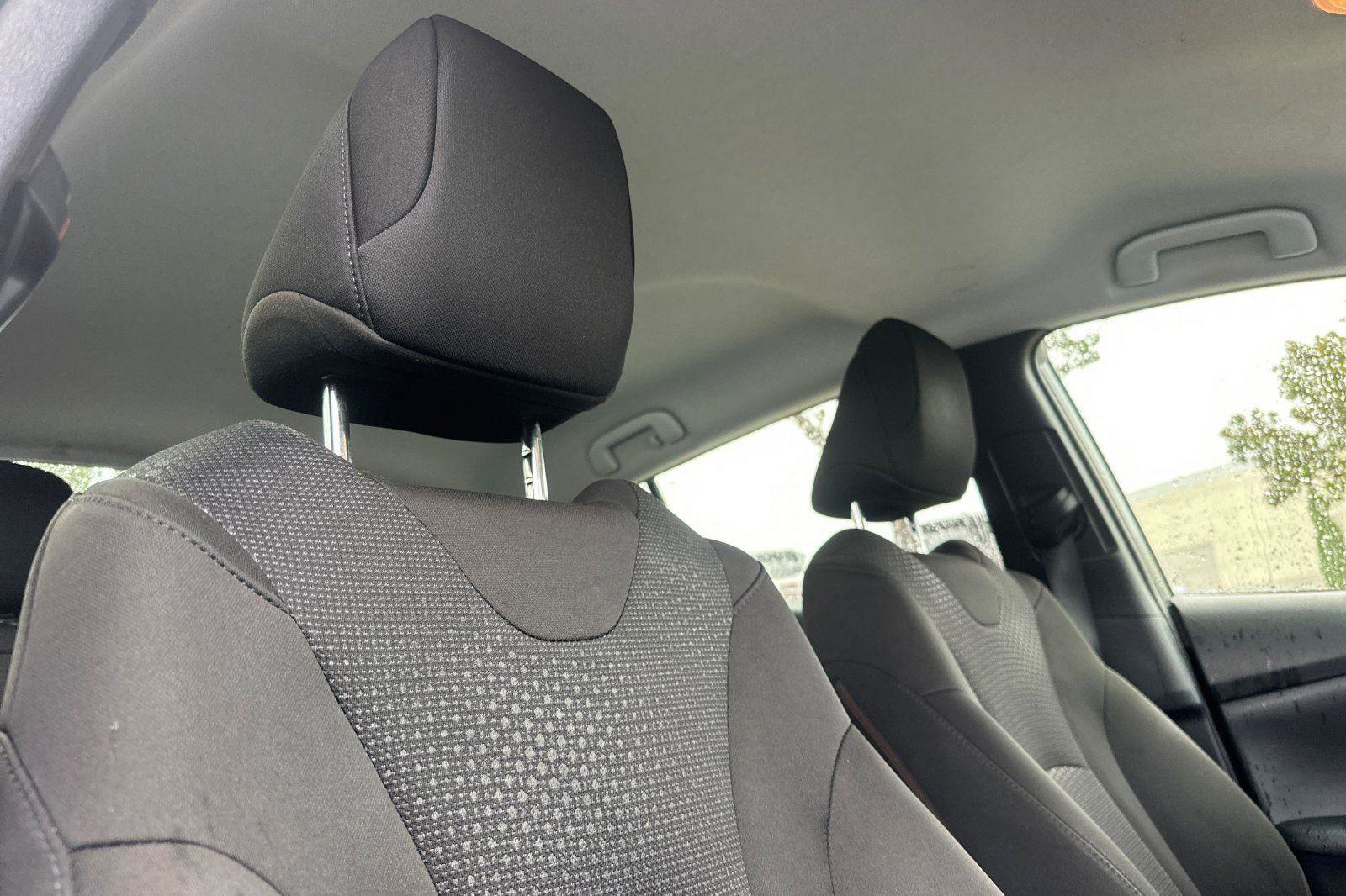 Used 2021 Toyota Prius LE image 17