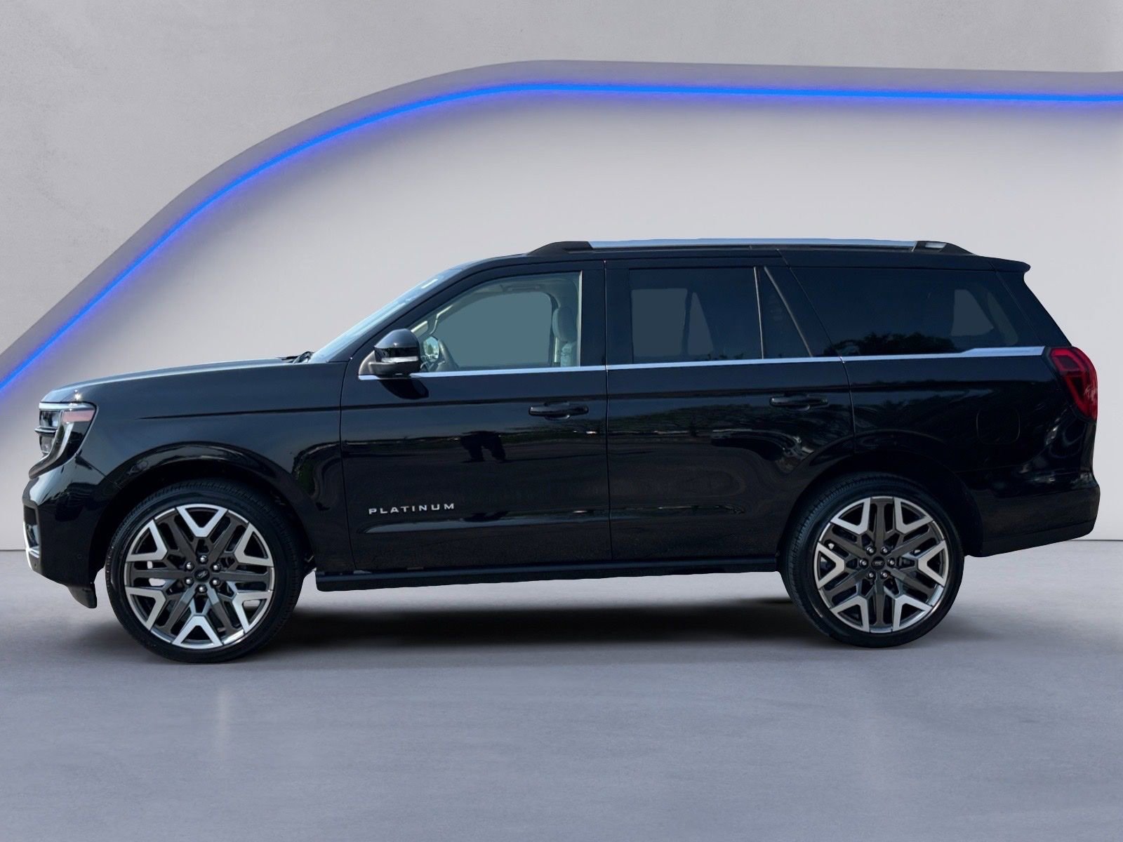 Used 2025 Ford Expedition Platinum w/ Platinum Ultimate Package AWD/4WD image 13