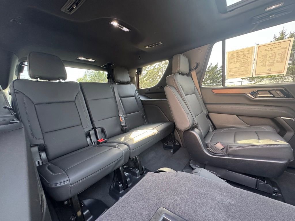 Used 2025 GMC Yukon Denali w/ Denali Reserve Package image 41