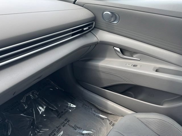 Used 2023 Hyundai Elantra SEL FWD image 24