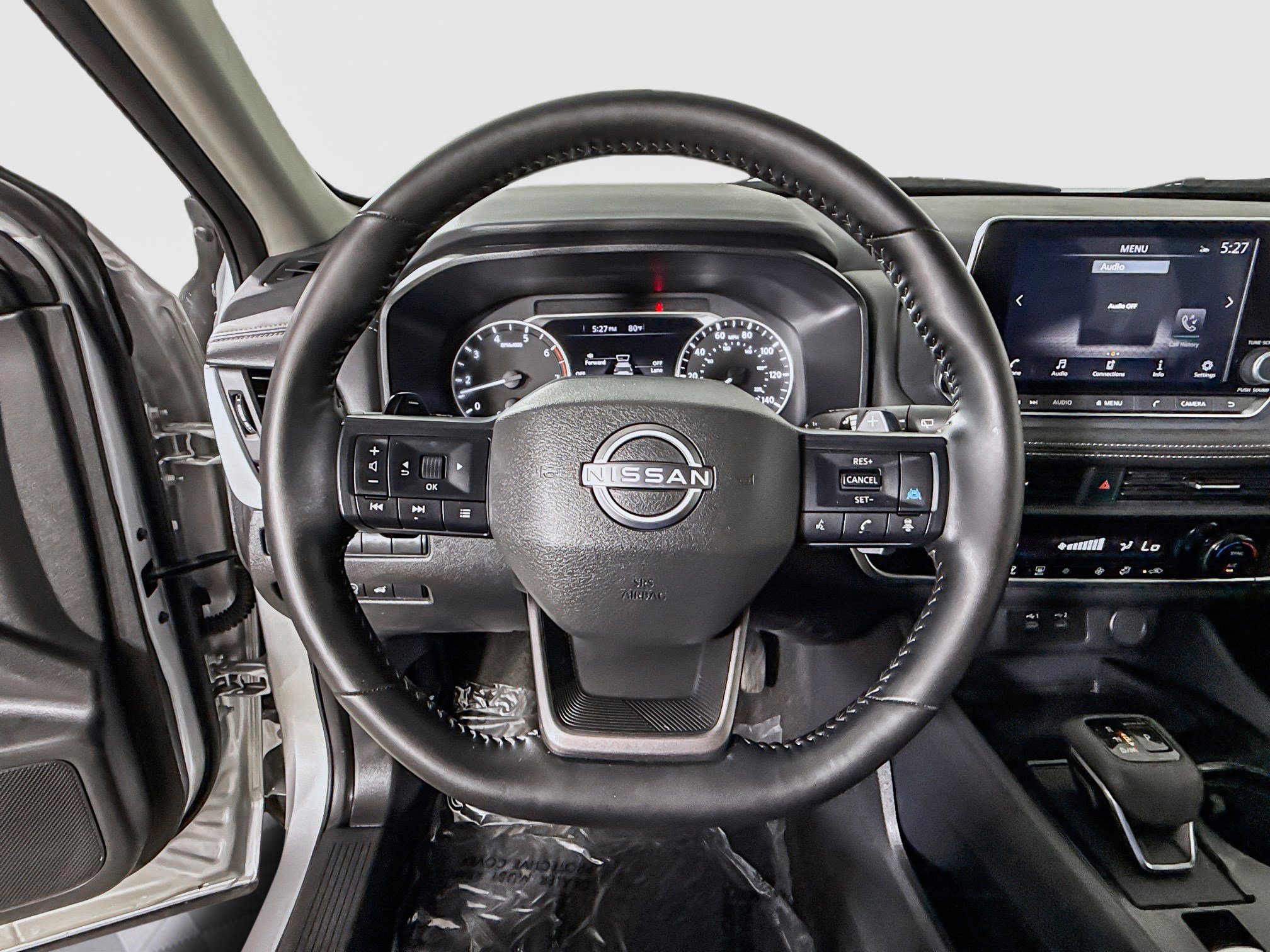 Used 2025 Nissan Rogue SV image 13