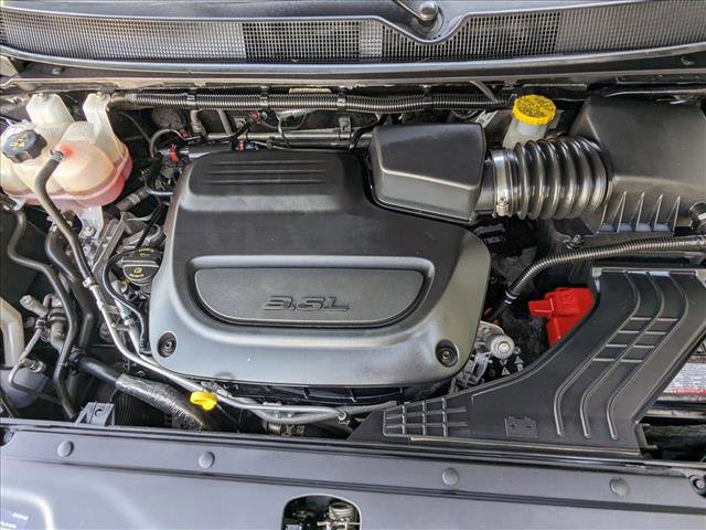 Used 2023 Chrysler Pacifica Touring-L image 23