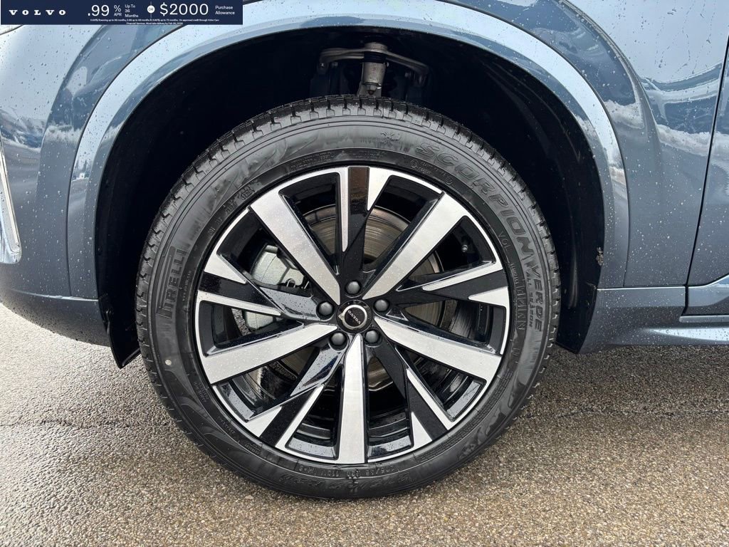 New 2026 Volvo XC90 B6 Core w/ Protection Package Premier image 9