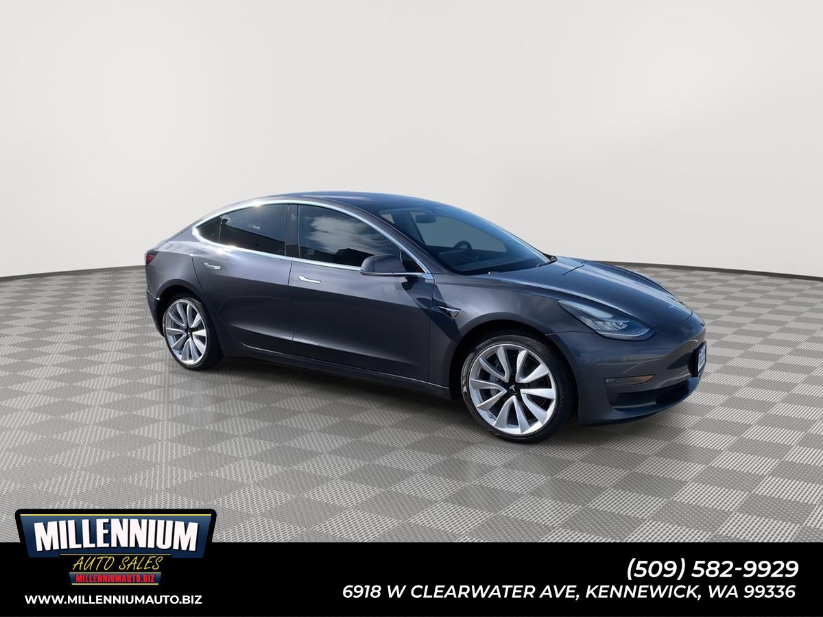 Used 2018 Tesla Model 3 Mid Range image 1