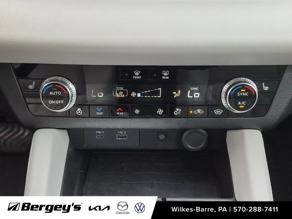 Used 2023 Mitsubishi Outlander SEL AWD/4WD image 20
