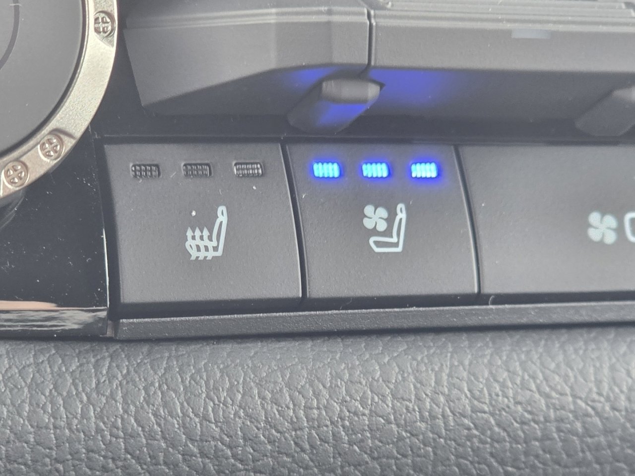 New 2026 Toyota Tundra Limited image 8