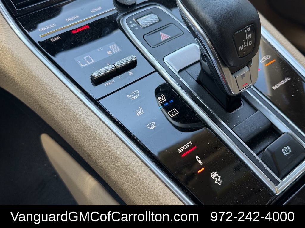 Used 2018 Porsche Panamera RWD image 23