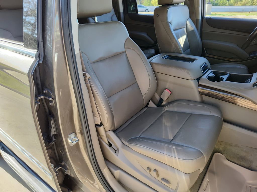 Used 2016 GMC Yukon XL SLT w/ Premium Edition image 25