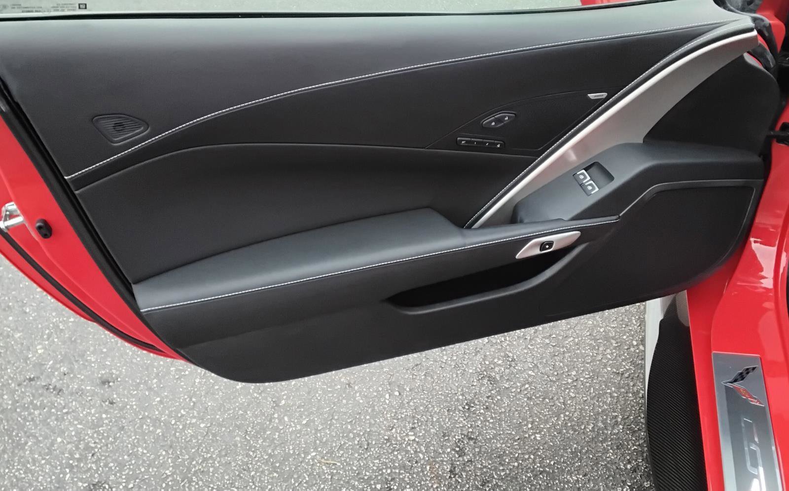 Used 2015 Chevrolet Corvette Z06 w/ 3LZ Preferred Equipment Group image 17