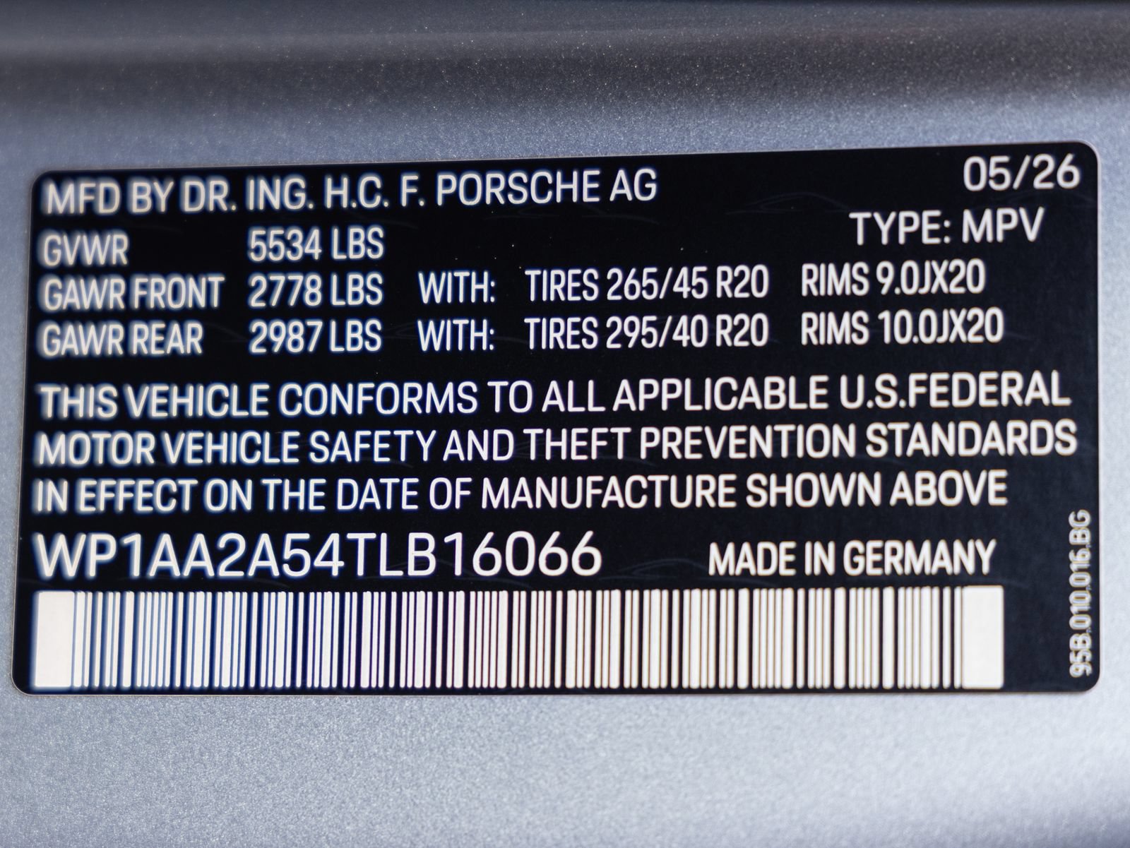 Certified 2026 Porsche Macan AWD/4WD image 38