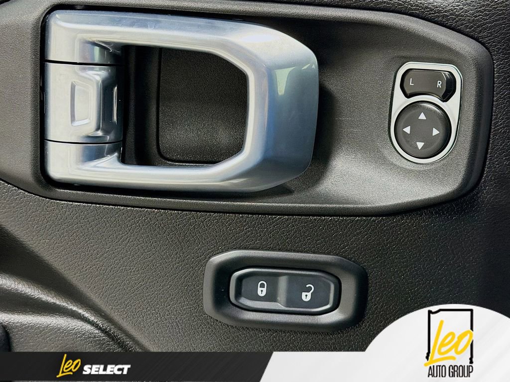 Used 2024 Jeep Gladiator Sport image 17