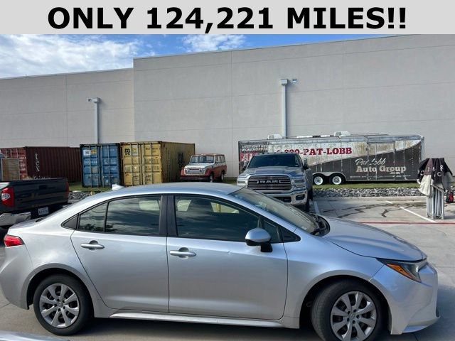 Used 2020 Toyota Corolla LE FWD video 2