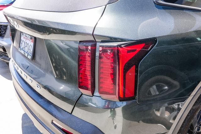 Certified 2022 Kia Sorento S AWD/4WD image 9